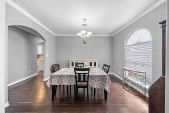 718 S Diamondhead Blvd in Crosby, TX - Building Photo - Building Photo
