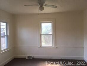 650 Milford Point Rd in Milford, CT - Building Photo - Building Photo