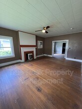 730 E 14th St in Ada, OK - Foto de edificio - Building Photo