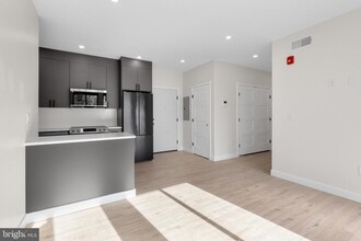 1500 Germantown Ave-Unit -3B in Philadelphia, PA - Foto de edificio - Building Photo