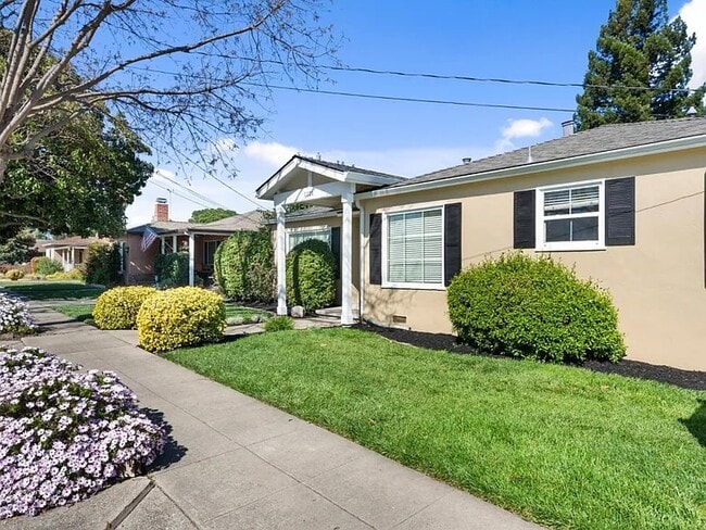 property at 1221 Curtner Ave