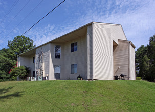 Cedar Grove Apartments in Leeds, AL - Building Photo - Building Photo