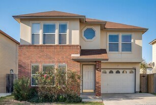 8811 Breezefield in San Antonio, TX - Building Photo