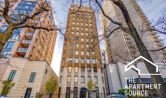 1220 N State Pkwy, Unit UFS in Chicago, IL - Building Photo
