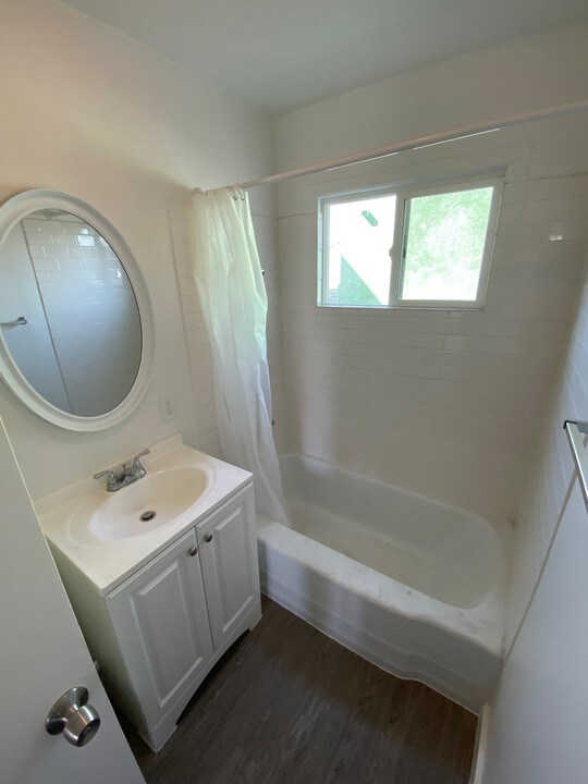 2029 E 10th St in Long Beach, CA - Building Photo