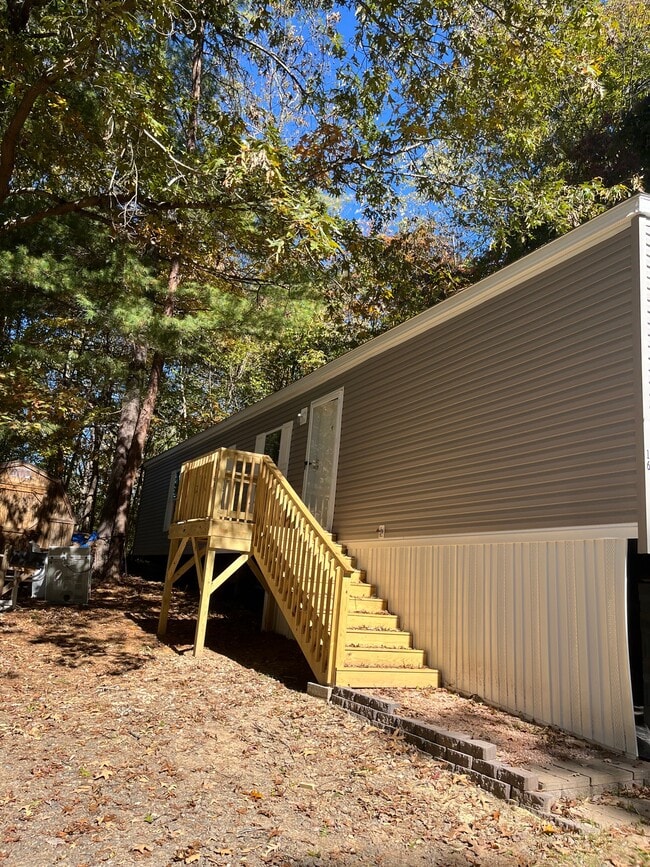 property at 16 Moon Shadow Ln