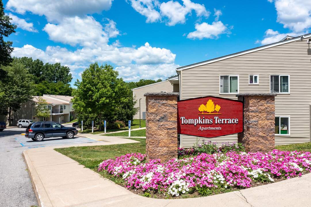 Tompkins Terrace Apartments in Beacon, NY - Building Photo