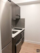 East 39th Street in New York, NY - Building Photo - Building Photo