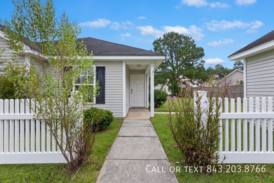 202 Saturn Ct in Summerville, SC - Building Photo