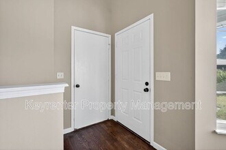 220 Pheasant Point Blvd in O'Fallon, MO - Foto de edificio - Building Photo