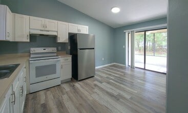 7447 Mead Dr in Spring Hill, FL - Building Photo - Building Photo