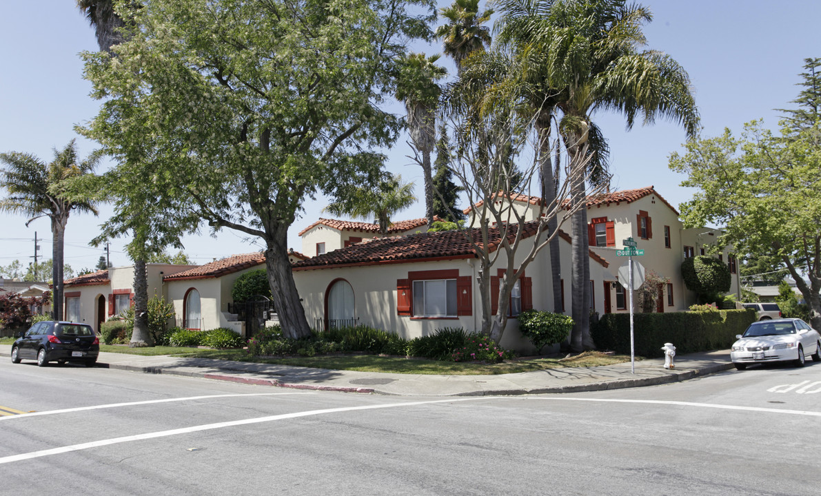 St. Mary's Apartments in San Leandro, CA - Building Photo