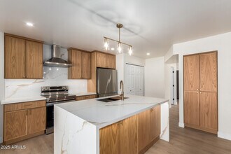 7647 E Montecito Ave in Scottsdale, AZ - Building Photo - Building Photo