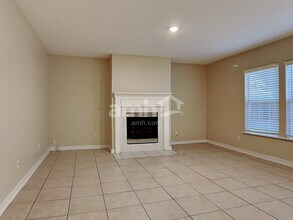 9684 Hazel Lake Dr in Jacksonville, FL - Building Photo - Building Photo