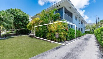 195 Sunrise Dr in Key Biscayne, FL - Building Photo