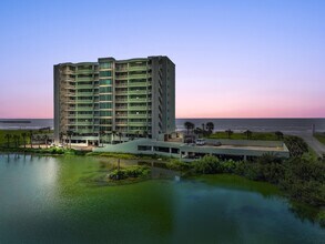 9420 Seawall Blvd in Galveston, TX - Building Photo - Building Photo