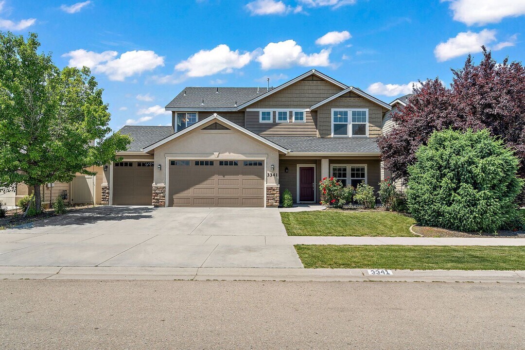 3341 S Arno Ave in Meridian, ID - Foto de edificio