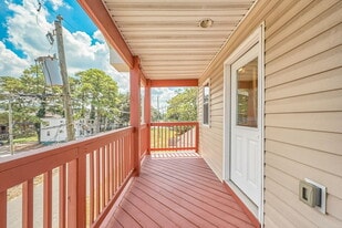 9573 6th Bay St in Norfolk, VA - Building Photo