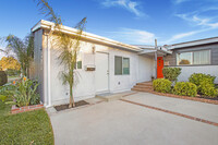 6042 La Canada Cir, Unit B in Buena Park, CA - Building Photo - Building Photo