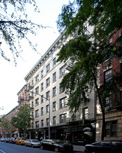 100 Christopher St in New York, NY - Building Photo - Building Photo