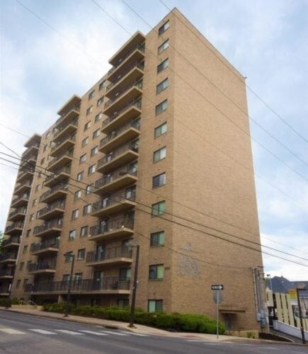 255 E Beaver Ave in State College, PA - Building Photo - Building Photo