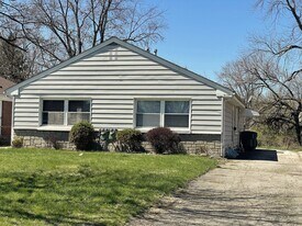 3139 Maize Rd in Columbus, OH - Building Photo