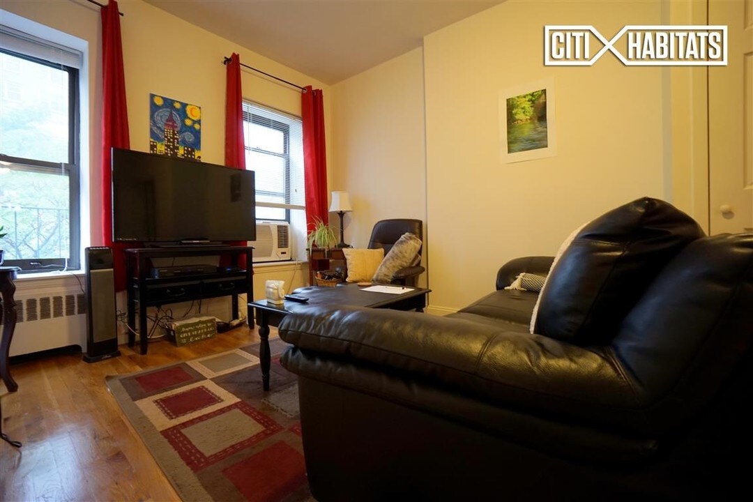 305 E 56th St-Unit -4F in New York, NY - Building Photo