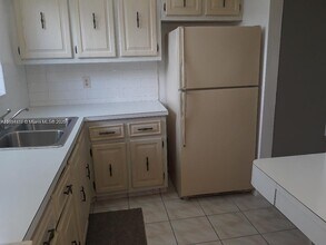 147 Lake Carol Dr in West Palm Beach, FL - Building Photo - Building Photo