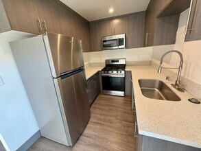 3510 Clarington Ave in Los Angeles, CA - Foto de edificio - Building Photo