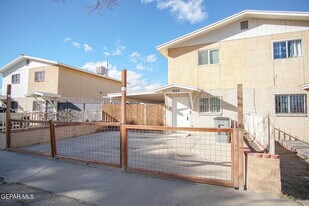 1025 8TH Ave in El Paso, TX - Building Photo