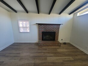 1637 Wright Ln in Virginia Beach, VA - Building Photo - Building Photo