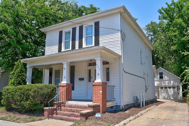 property at 824 W 50th St