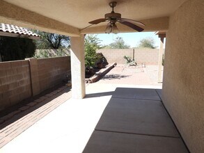 9131 N Ironwood Bluffs Ln in Tucson, AZ - Building Photo - Building Photo