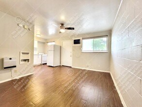 903 Springdale Rd in Austin, TX - Building Photo - Building Photo