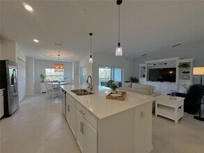 14221 Heritage Landing Blvd in Punta Gorda, FL - Building Photo - Building Photo