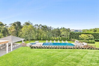 173 Ferry Rd in Sag Harbor, NY - Building Photo - Building Photo