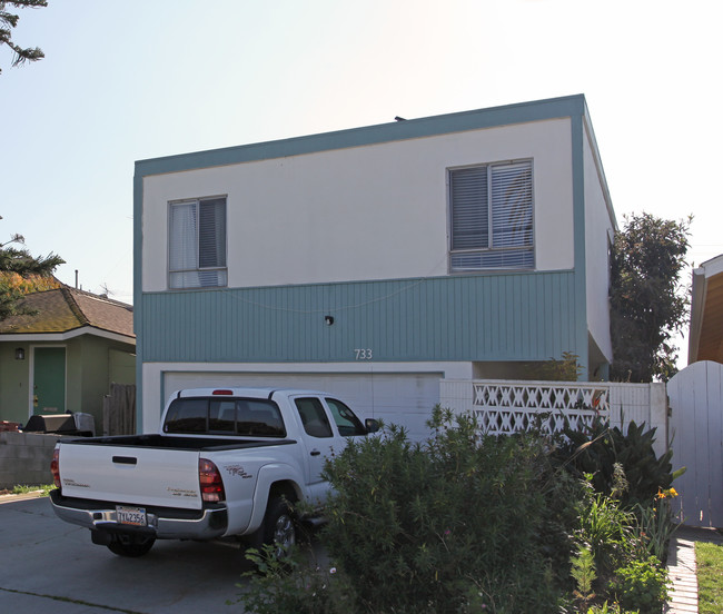 733 Border Ave in Torrance, CA - Foto de edificio - Building Photo