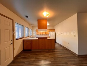 11209 NE 49th St in Vancouver, WA - Building Photo - Building Photo