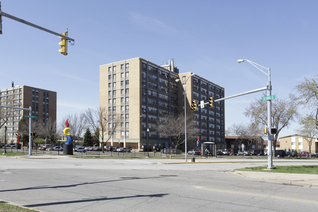 Renaissance Apartments and Towers in Hammond, IN - Foto de edificio