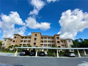 10530 Amiata Way in Ft. Myers, FL - Foto de edificio - Building Photo