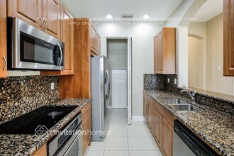 6855 Julia Gardens Dr in Coconut Creek, FL - Foto de edificio - Building Photo