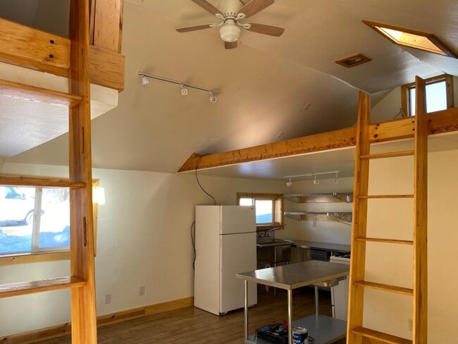 5364 Montezuma Rd in Dillon, CO - Building Photo - Building Photo