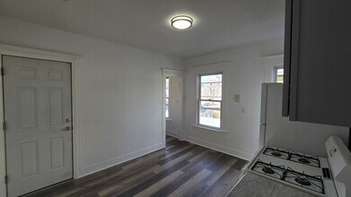 151 William St-Unit -Floor 2 in West Haven, CT - Building Photo - Building Photo