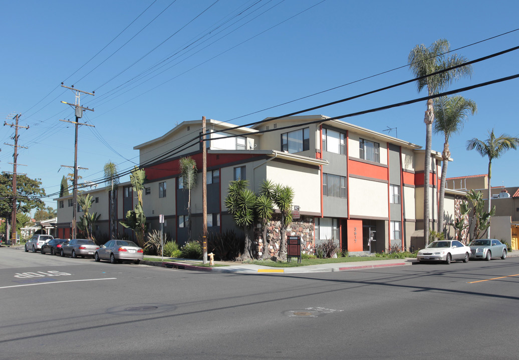 3617 E Broadway in Long Beach, CA - Building Photo