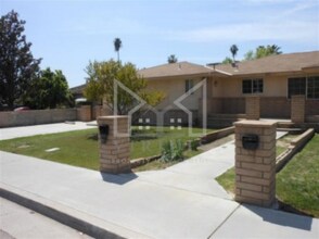905 Castro Ln in Bakersfield, CA - Building Photo - Building Photo