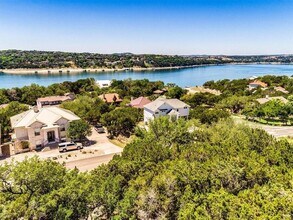 18418 Lakeland Dr in Lago Vista, TX - Building Photo - Building Photo