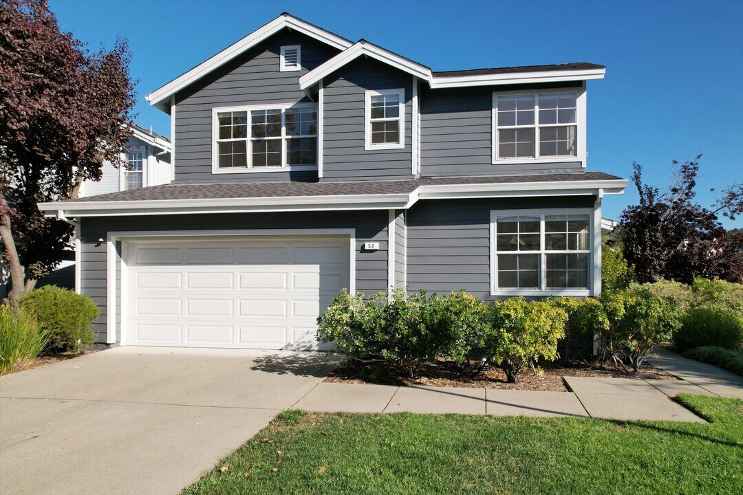 50 Bridgewater Dr in San Rafael, CA - Foto de edificio
