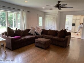 380 Wall St in Eatontown, NJ - Building Photo - Building Photo