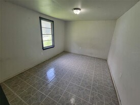 14052 Railroad Ave in Dade City, FL - Building Photo