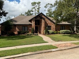 421 Creekside Dr in League City, TX - Building Photo